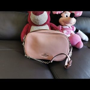 F25922 coach isla chain crossbody （SV/BRUSH 2）